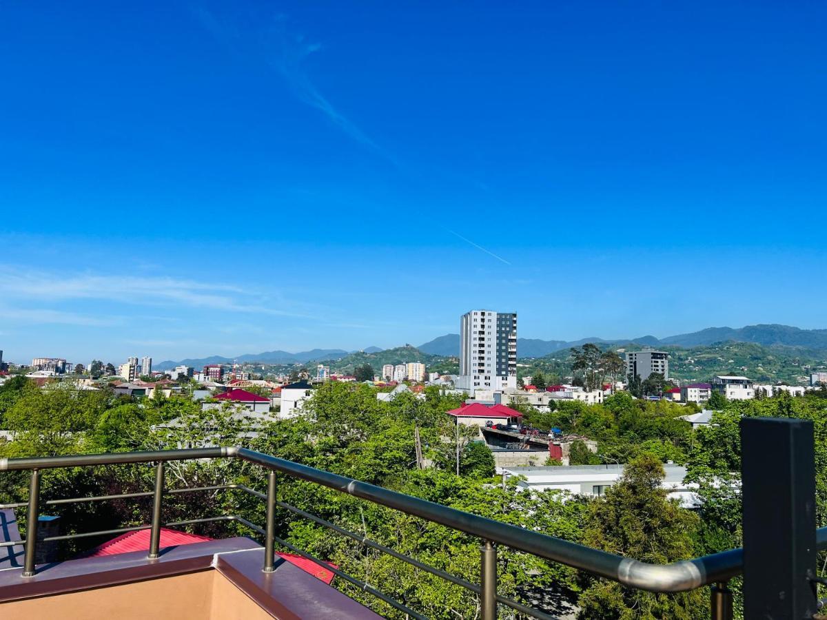 Apartments Nita バトゥーミ エクステリア 写真