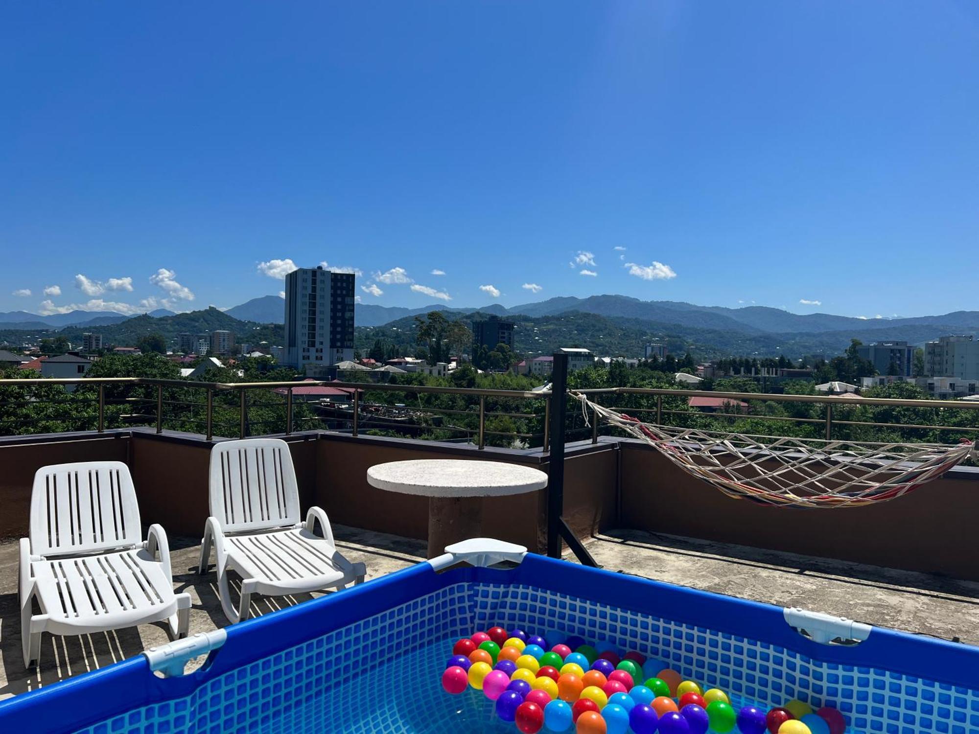 Apartments Nita バトゥーミ エクステリア 写真