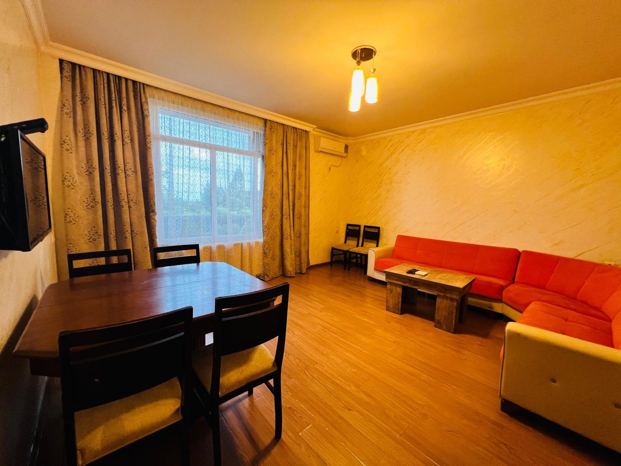 Apartments Nita バトゥーミ エクステリア 写真