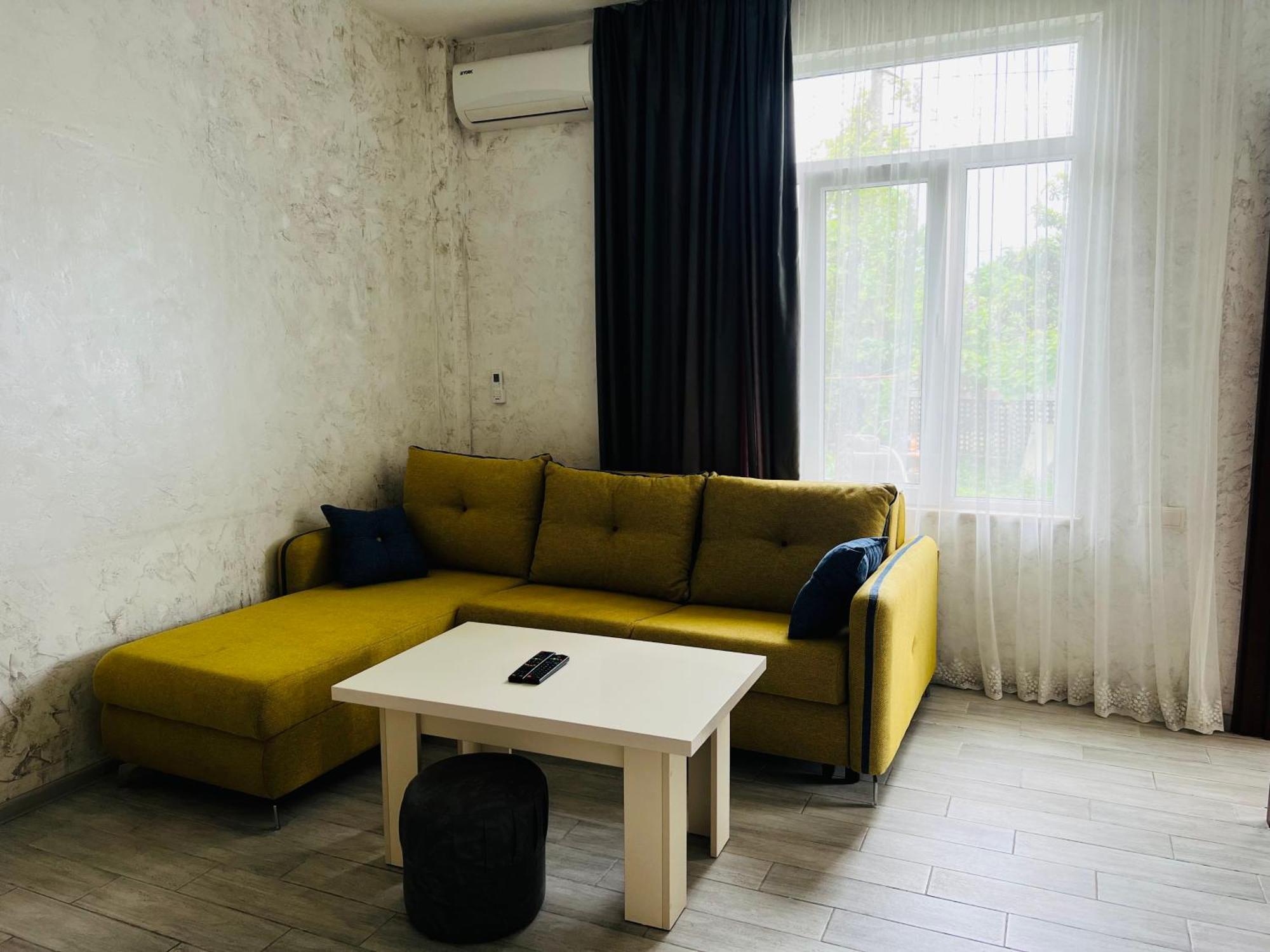 Apartments Nita バトゥーミ エクステリア 写真