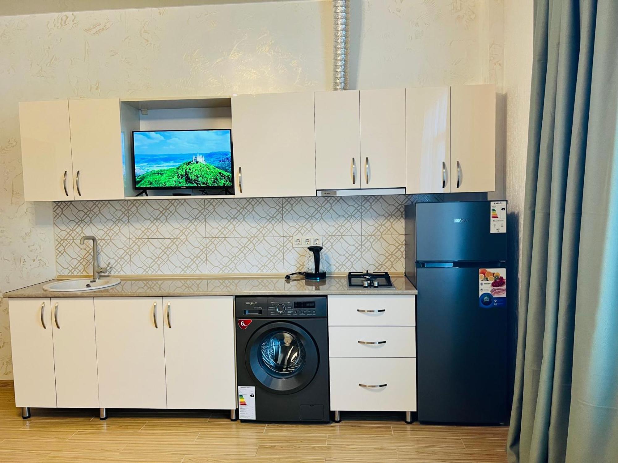 Apartments Nita バトゥーミ エクステリア 写真