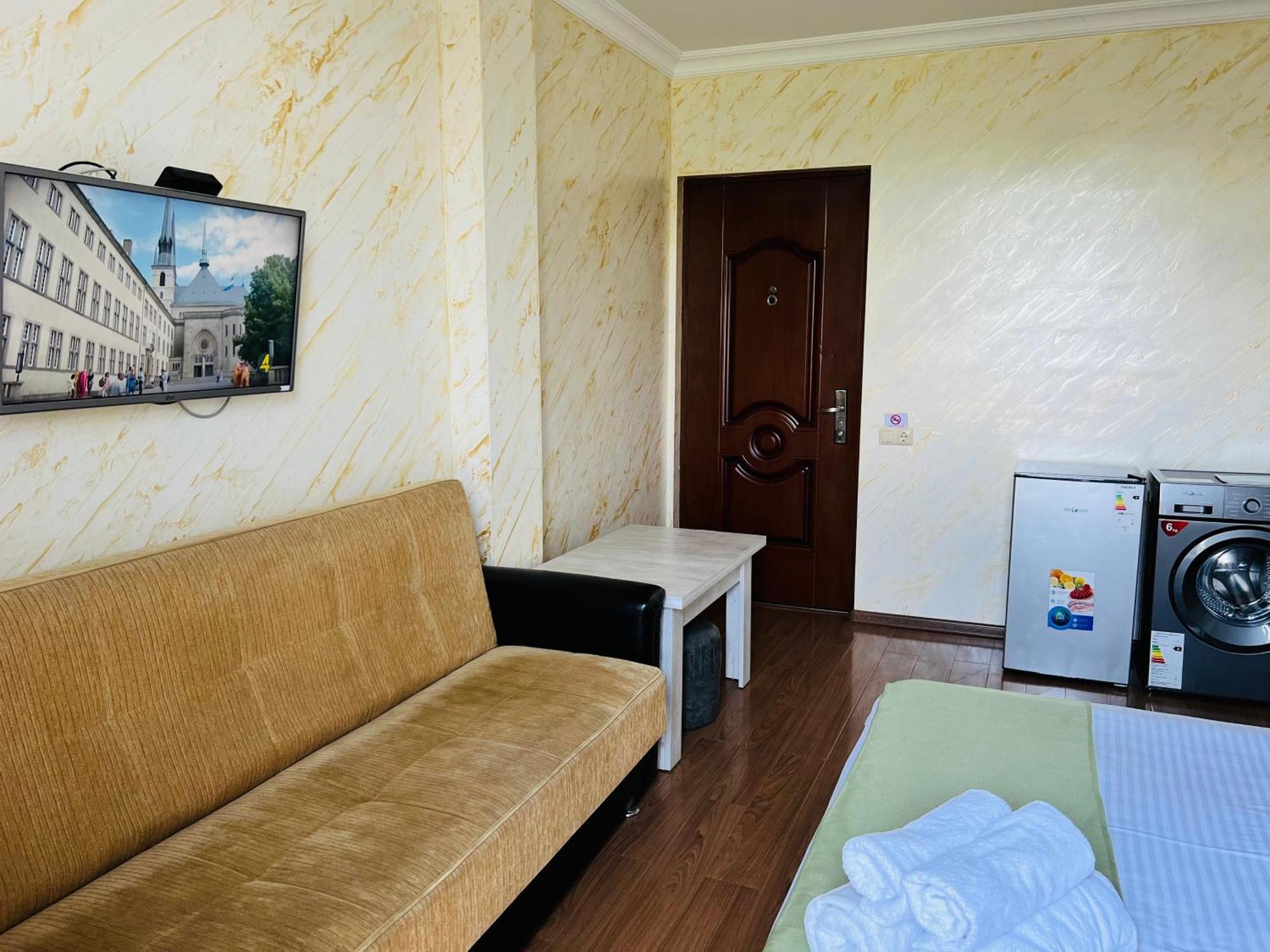 Apartments Nita バトゥーミ エクステリア 写真