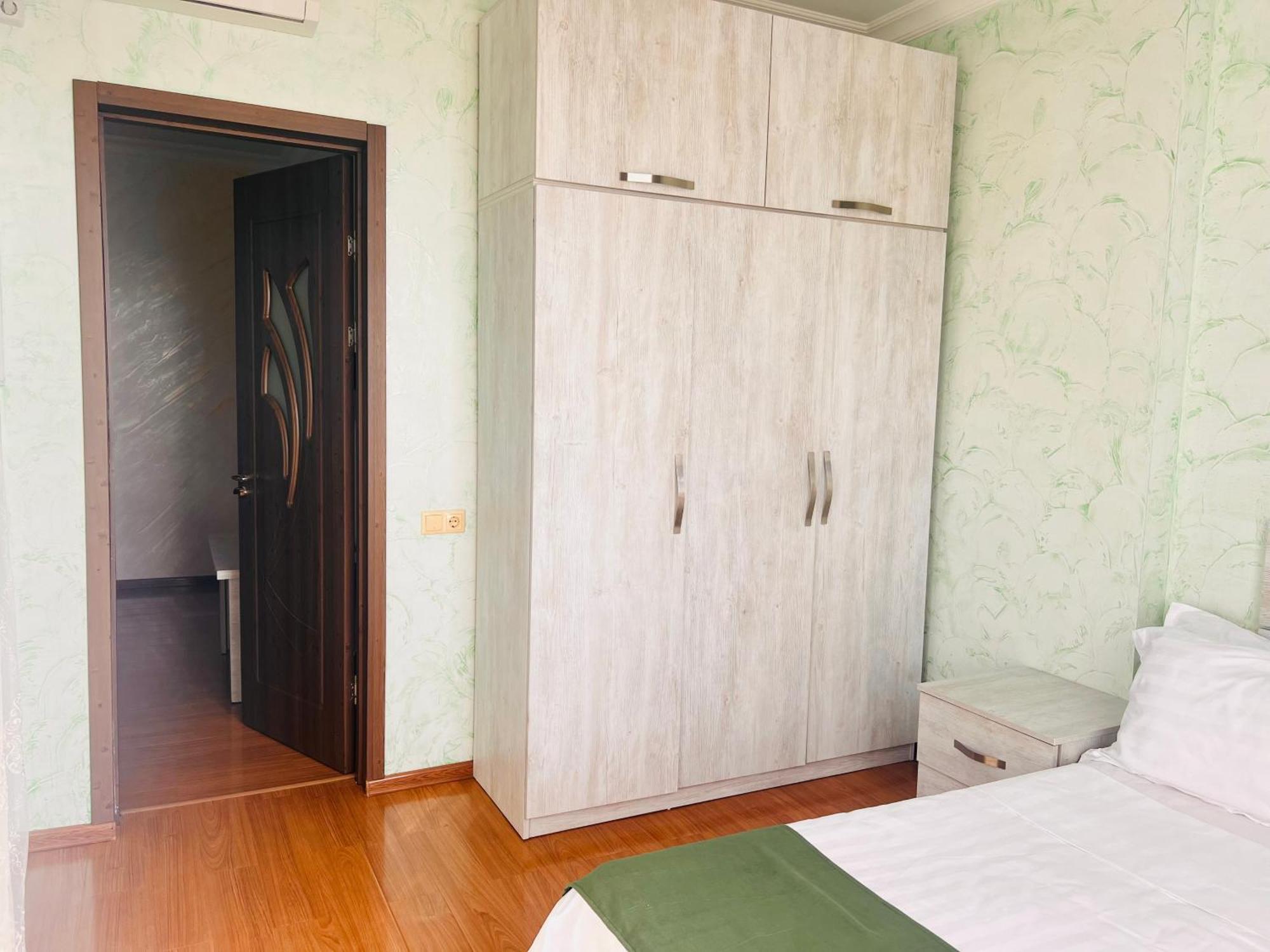 Apartments Nita バトゥーミ エクステリア 写真